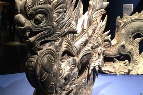 “Yearning for Stone” - A Timeless Exploration of Vietnamese Sculptural Tradition and Artistic Transformation